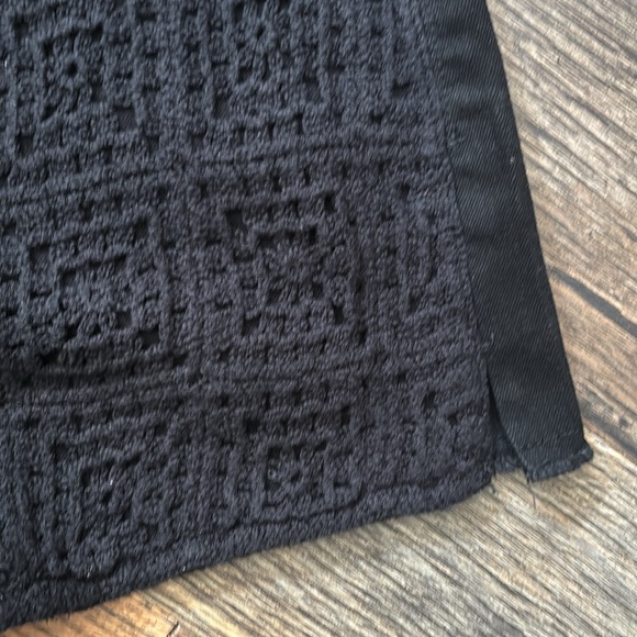 Vanilla Star Black Boho Denim Shorts with Granny Square Crochet Design Size 29/9 - Picture 3 of 5